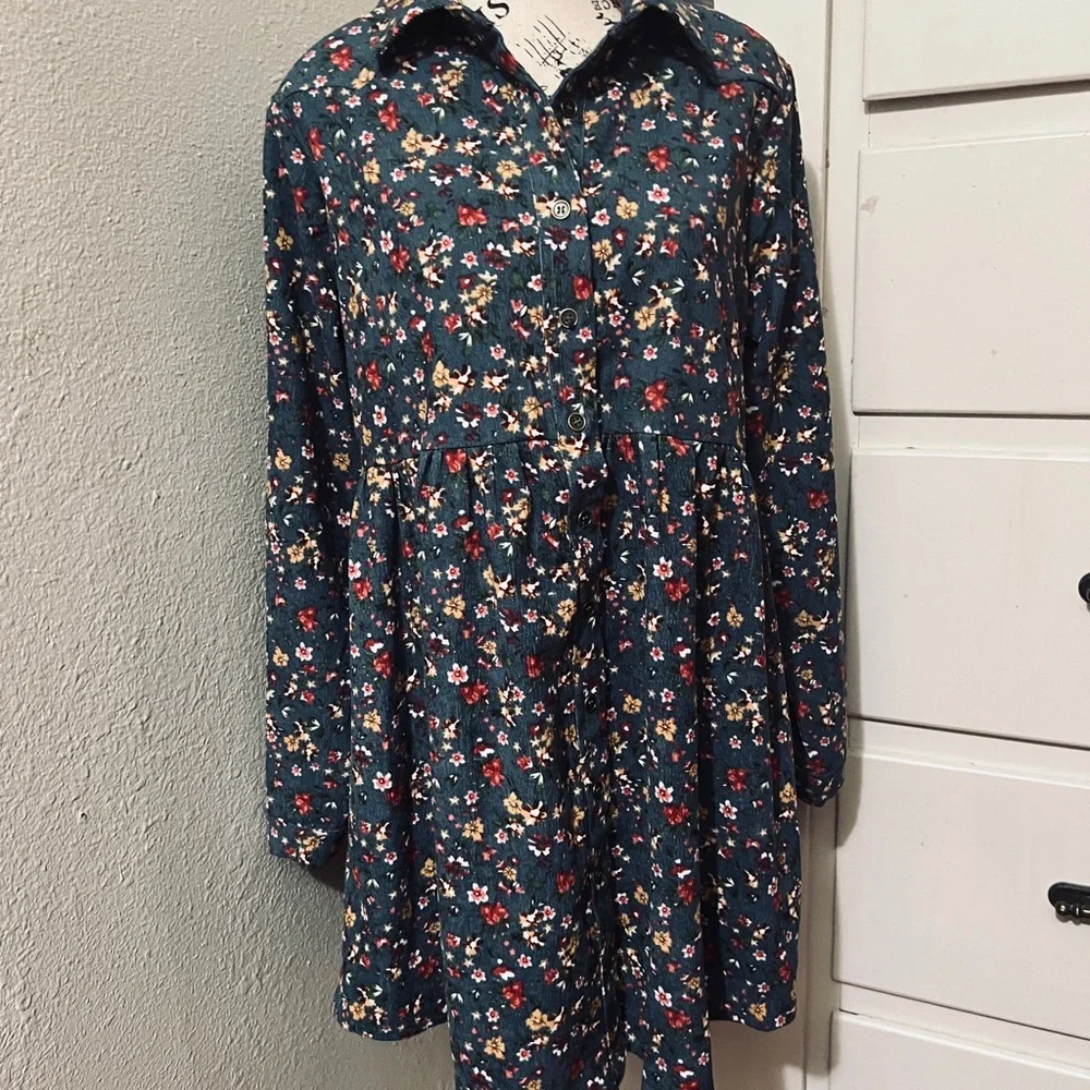 Floral Button-Up Dress - Picture 6 of 6